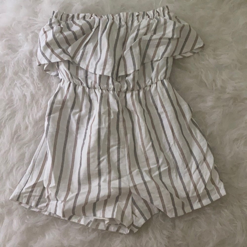 Ruffle romper